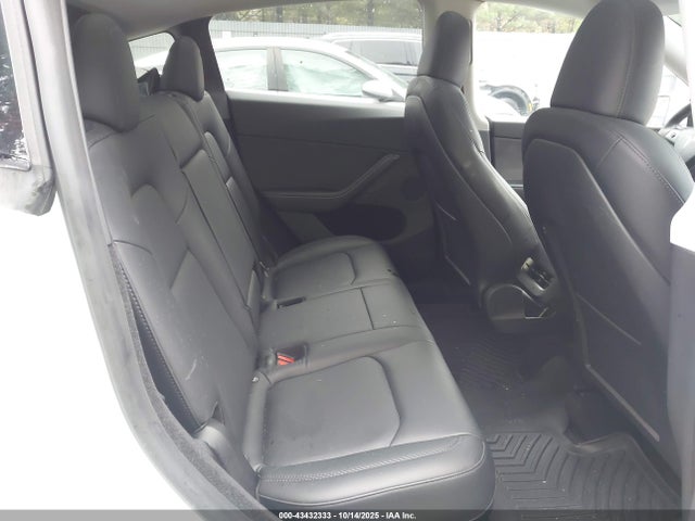 2023 TESLA MODEL Y 7SAYGDEE6PA164777 Photo 7