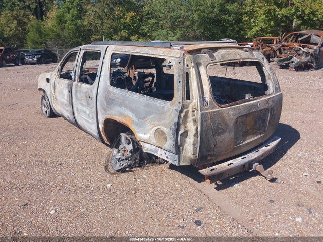 2009 CADILLAC ESCALADE ESV 1GYFK26289R257127 Photo 2