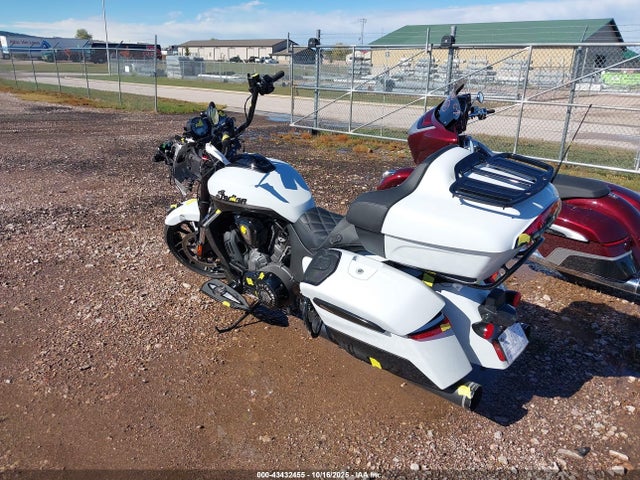 2025 Indian Motorcycle Co. Pursuit Dark Horse მანქანა იყიდება აუქციონზე, vin: 56KLDDSS6S3438590, აუქციონის ნომერი: 43432455