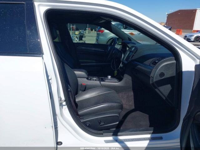 2018 CHRYSLER 300 2C3CCABG9JH315627 Photo 4