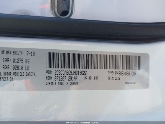 2018 CHRYSLER 300 2C3CCABG9JH315627 Photo 8