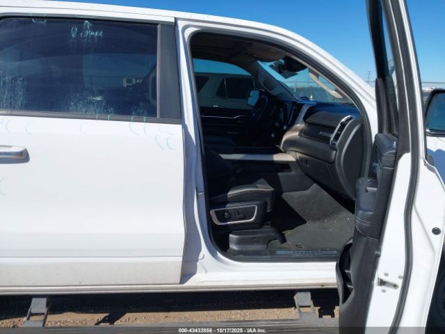 2022 RAM 1500 1C6SRFRT2NN262747 Photo 4