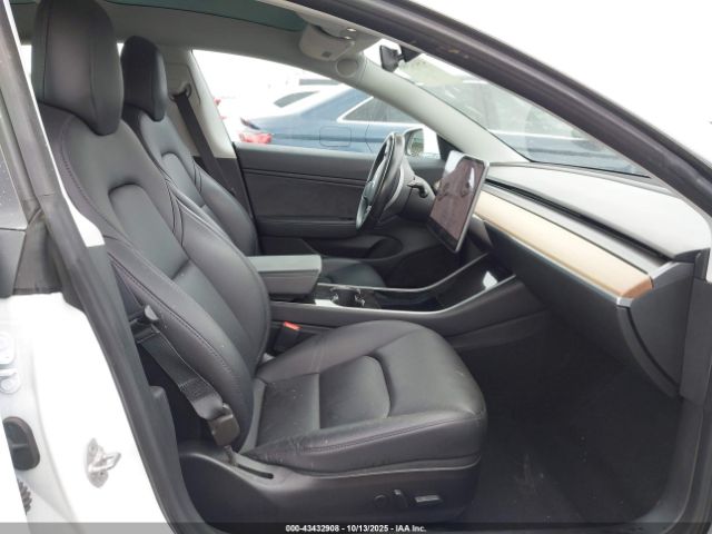 2018 TESLA MODEL 3 5YJ3E1EB1JF148465 Photo 4