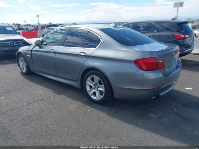2013 BMW 528I WBAXG5C56DDY35479 Photo 2