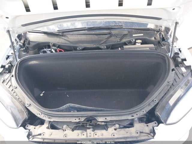 2018 TESLA MODEL X 5YJXCBE22JF139660 Photo 9