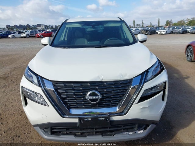 JN8BT3BA0PW004133 Nissan Rogue Sv Fwd