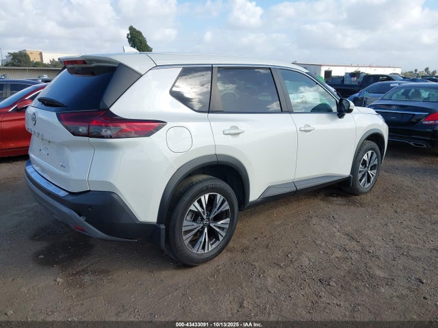 JN8BT3BA0PW004133 Nissan Rogue Sv Fwd