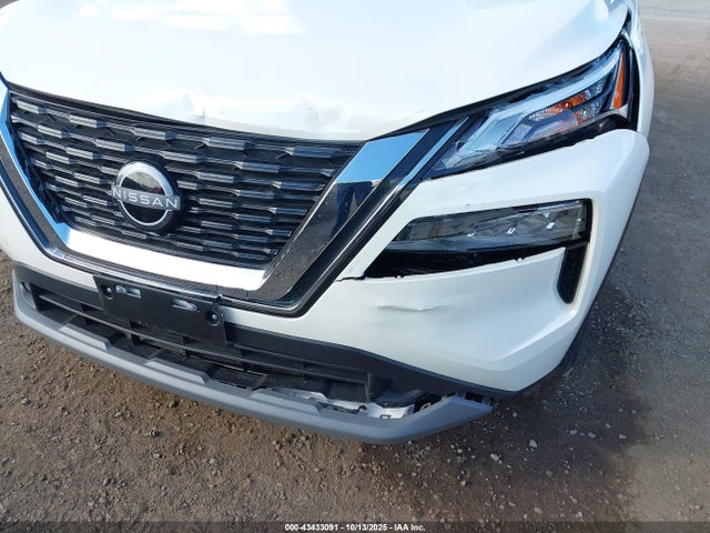 JN8BT3BA0PW004133 Nissan Rogue Sv Fwd