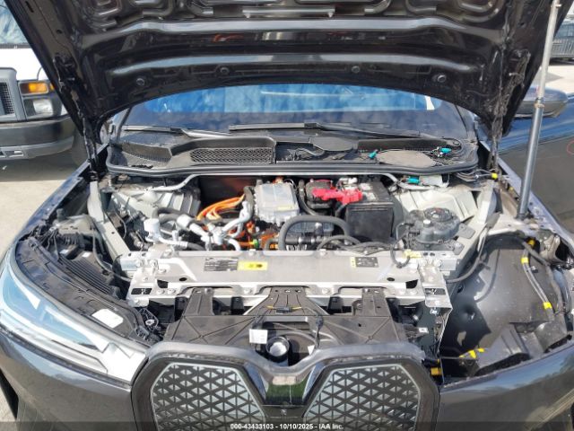 2025 BMW IX WB523CF00SCS58721 Photo 9