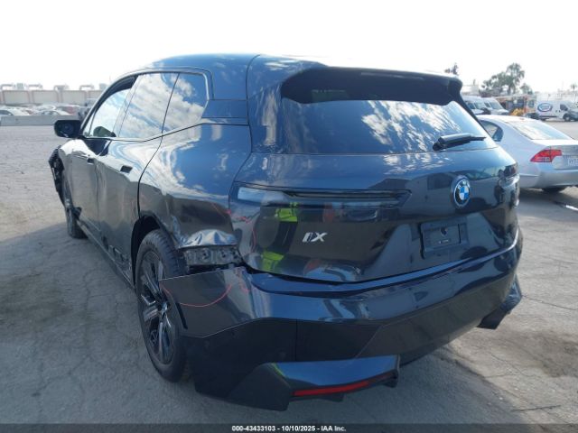 2025 BMW IX WB523CF00SCS58721 Photo 2