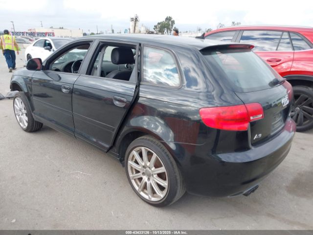 2010 AUDI A3 WAUKEAFM4AA041640 Photo 2