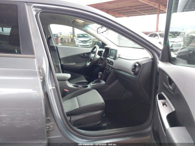 2019 HYUNDAI KONA KM8K12AA6KU379294 Photo 4