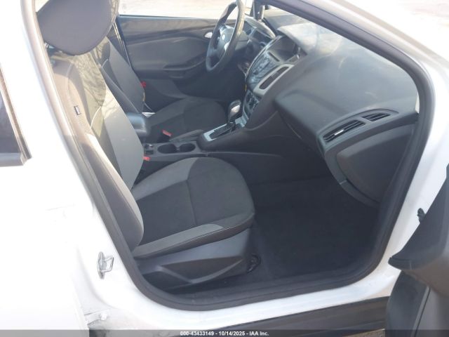 2014 FORD FOCUS 1FADP3F25EL461777 Photo 4