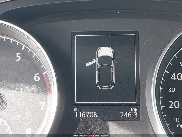 Volkswagen 2015 2015 3VW217AU2FM020012 Image 7