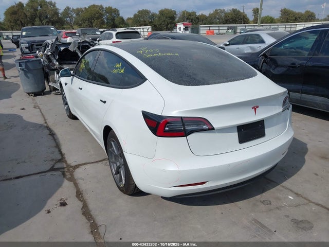 2021 TESLA MODEL 3 5YJ3E1EA8MF851993 Photo 2