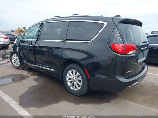 2019 CHRYSLER PACIFICA 2C4RC1BG6KR617149 Photo 2