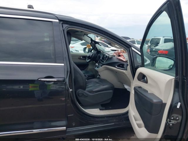 2019 CHRYSLER PACIFICA 2C4RC1BG6KR617149 Photo 4
