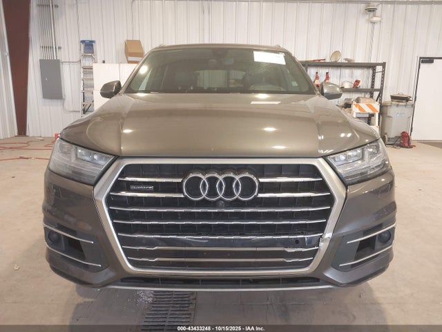 WA1VAAF72KD011326 Audi Q7 55 Premium
