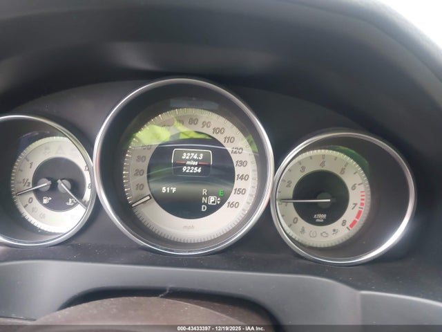 Mercedes-Benz E 2014 WDDKJ8JB7EF281759 Image 27