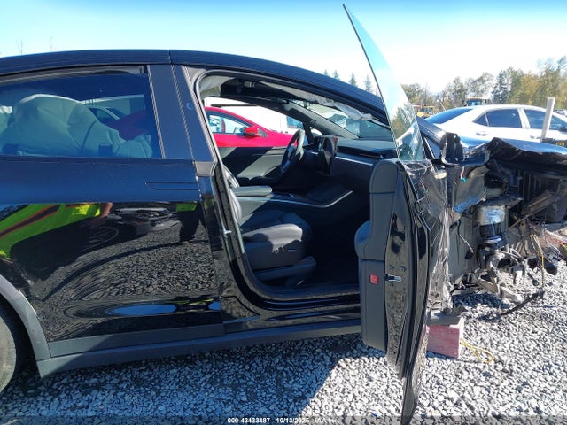 2024 TESLA MODEL X 7SAXCAE59RF458427 Photo 4