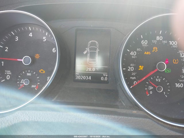 1VWAT7A37GC060960 Volkswagen 1.8t