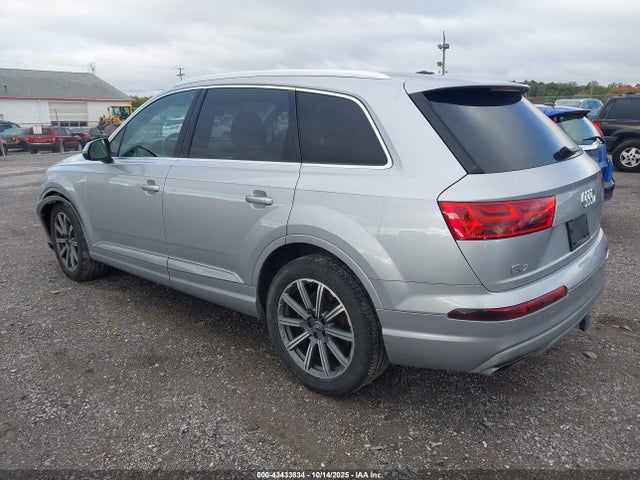 2018 AUDI Q7 WA1LHAF73JD035278 Photo 2
