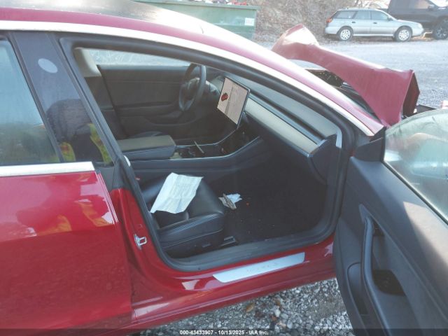 2019 TESLA MODEL 3 5YJ3E1EB7KF418235 Photo 4