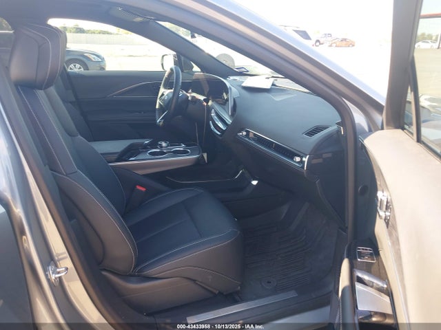 2025 CADILLAC LYRIQ 1GYKPURL5SZ303731 Photo 4