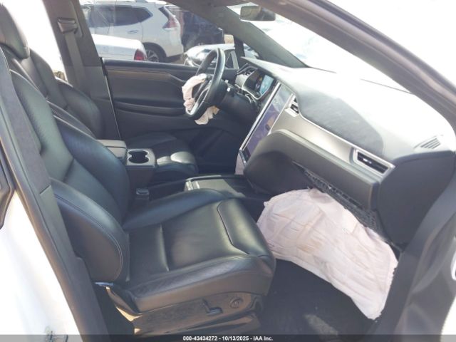 2016 TESLA MODEL X 5YJXCAE42GF001203 Photo 4