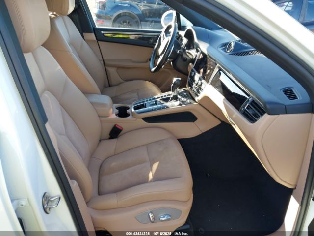 2020 PORSCHE MACAN WP1AA2A56LLB08566 Photo 4