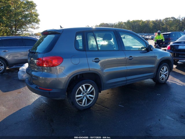 43434365 :رقم المزاد ، WVGBV3AX5EW612489 vin ، 2014 Volkswagen Tiguan S مزاد بيع