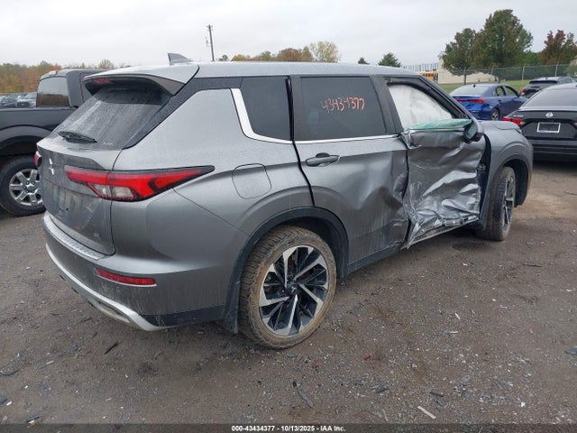 2022 MITSUBISHI OUTLANDER JA4J4UA86NZ068191 Photo 3