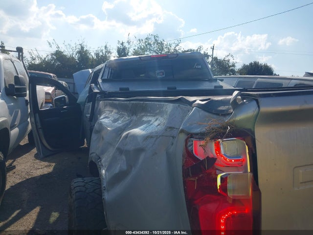 2022 CHEVROLET SILVERADO 3500HD 1GC4YVEY8NF270409 Photo 5