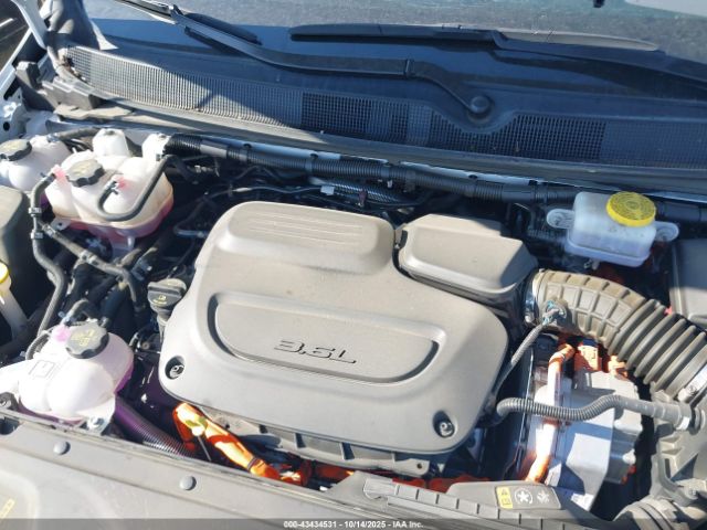 2024 CHRYSLER PACIFICA HYBRID 2C4RC1S73RR158155 Photo 9