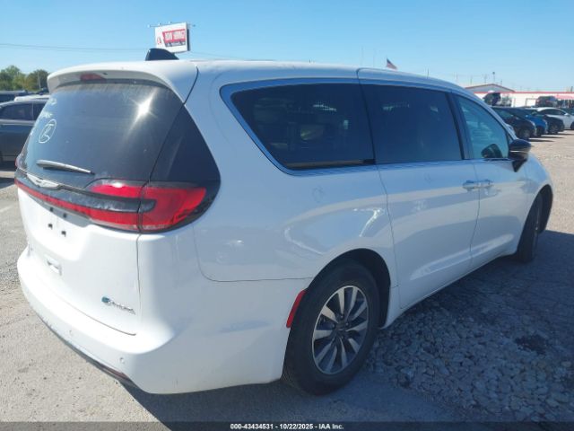 2024 CHRYSLER PACIFICA HYBRID 2C4RC1S73RR158155 Photo 3