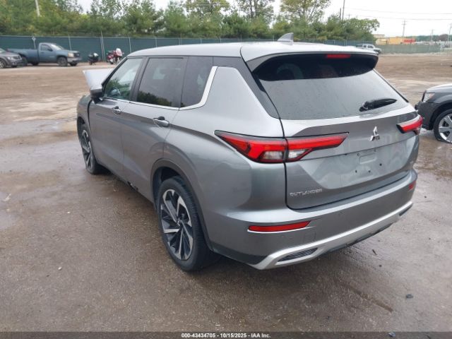 2022 MITSUBISHI OUTLANDER JA4J3UA82NZ086352 Photo 2