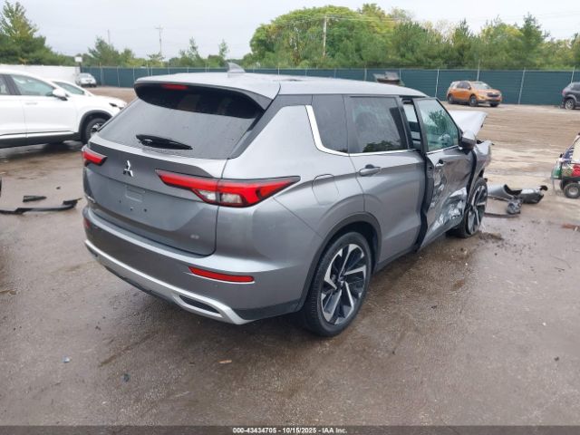 2022 MITSUBISHI OUTLANDER JA4J3UA82NZ086352 Photo 3