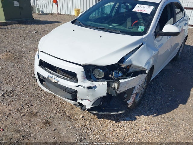 1G1JC5SH5E4196943 Chevrolet Sonic Lt Auto