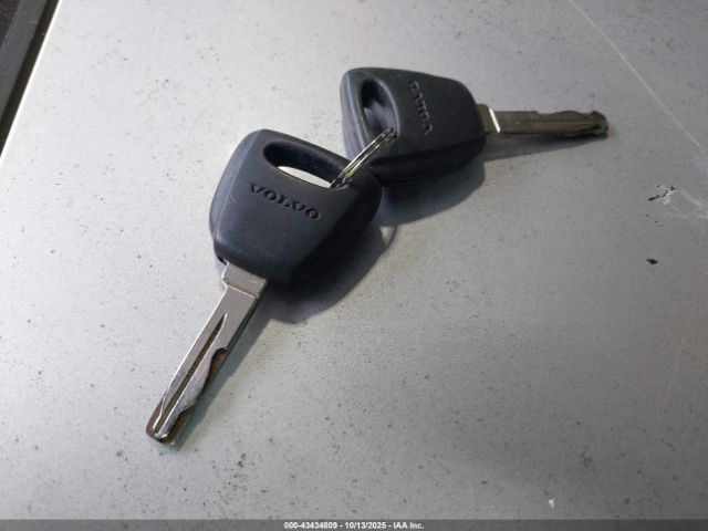 2004 VOLVO S60 YV1RS61T842335279 Photo 10