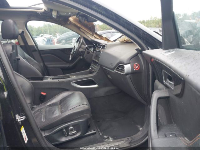 2019 JAGUAR F-PACE SADCK2GX2KA392891 Photo 4