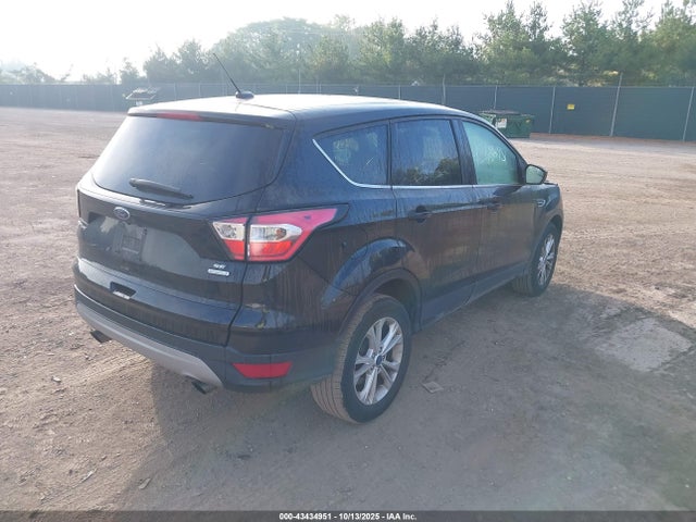 Продажа на аукционе авто 2017 Ford Escape Se, vin: 1FMCU0GD0HUF04655, номер лота: 43434951