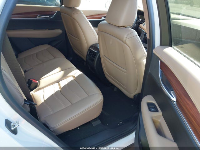 2018 CADILLAC XT5 1GYKNGRSXJZ182286 Photo 7