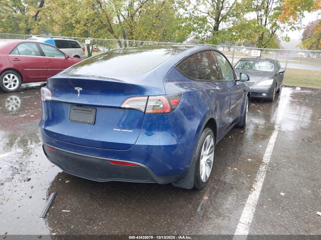 2023 TESLA MODEL Y 7SAYGAEE0PF882228 Photo 3