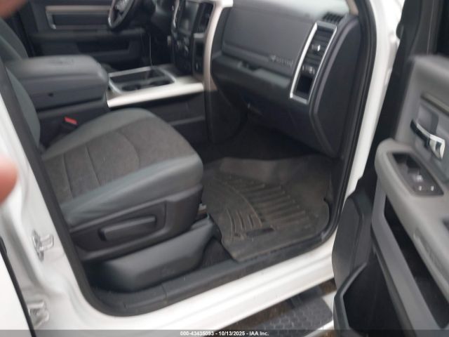 2016 RAM 1500 3C6RR7LT0GG240089 Photo 4