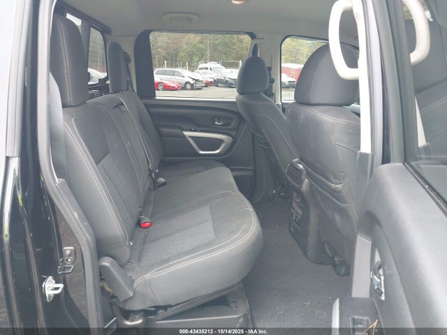 2019 NISSAN TITAN XD 1N6AA1F48KN522234 Photo 7