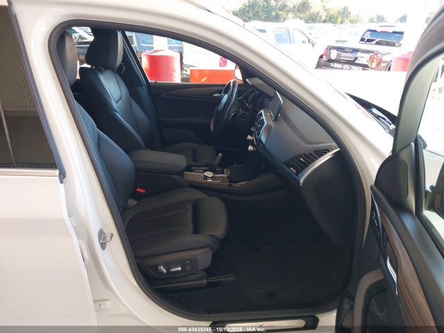 2019 BMW X3 5UXTR9C58KLE12409 Photo 4