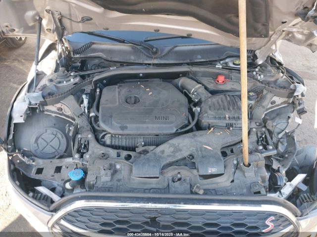 2022 MINI CLUBMAN WMWLV7C05N2P85045 Photo 9