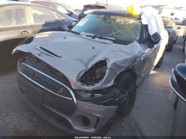 2022 MINI CLUBMAN WMWLV7C05N2P85045 Photo 1