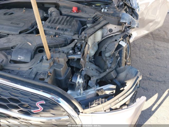 2022 MINI CLUBMAN WMWLV7C05N2P85045 Photo 5