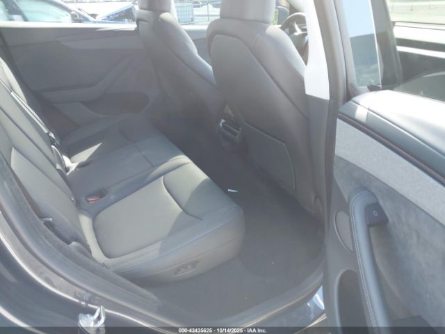 2026 TESLA MODEL Y 7SAYGDED9TA440323 Photo 7